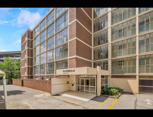 3 BEDROOM APARTMENT FOR SALE IN SANDHURST